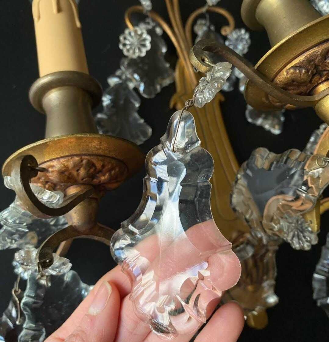Duty Free USA. Paire d'appliques d'époque à pendeloques, Italie photo vintage