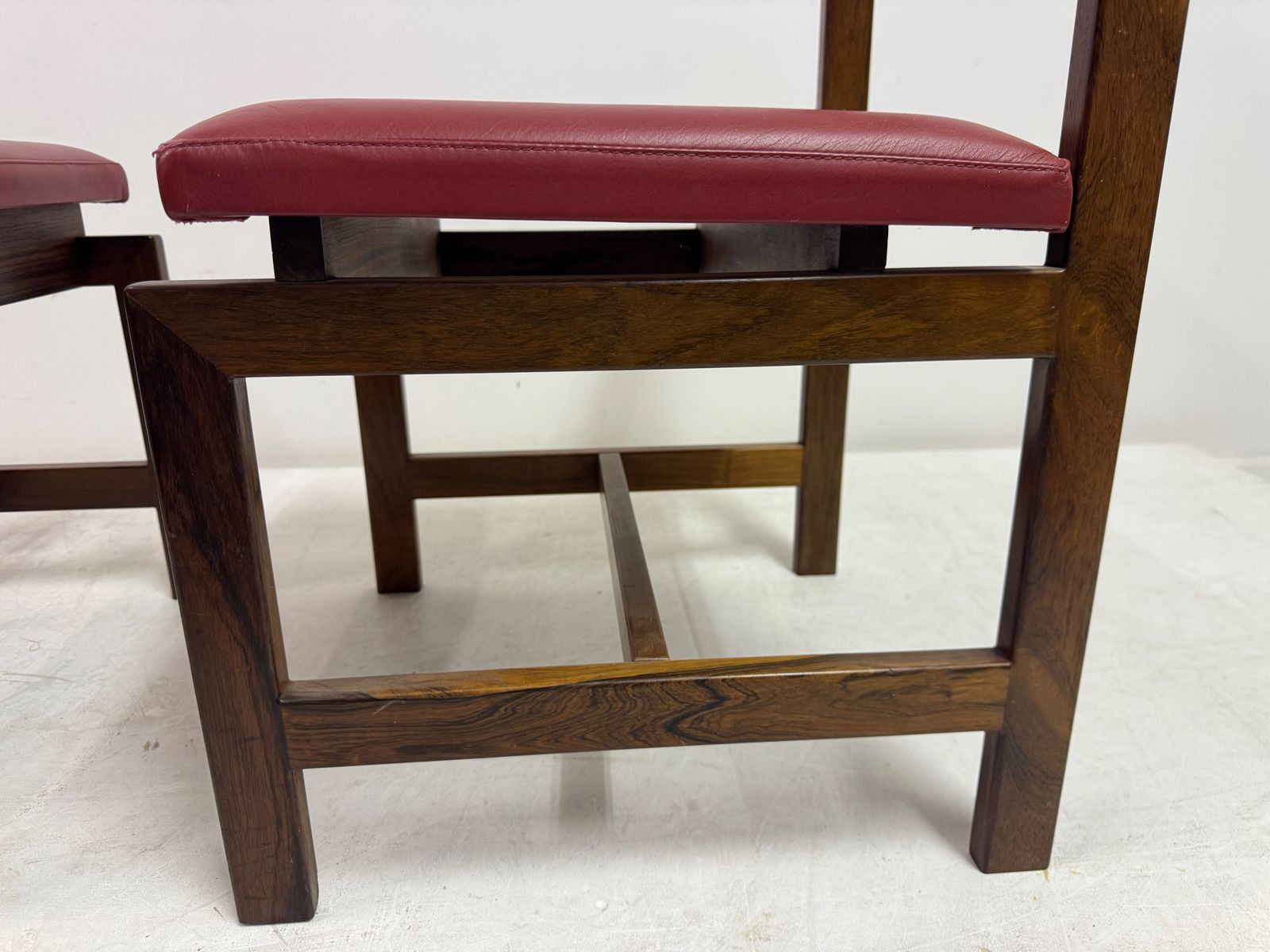 photo vinterior Set Of Six Danish Wood And Leather Dining Chairs