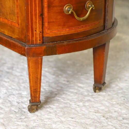 2350.0 Late 18th/Early 19th‑Century English Sheraton Revival Kidney Desk   Original Leather Top photo
