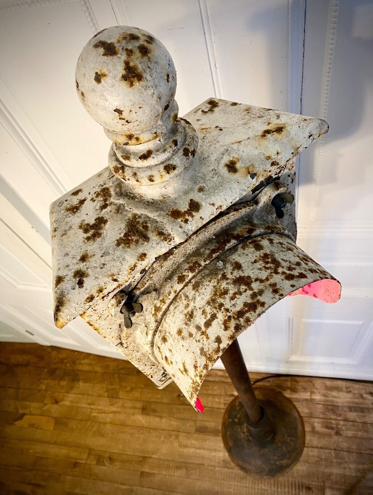 An Original Early Rare Single Stop Traffic Light By Revo Circa 1930s. photo vintage