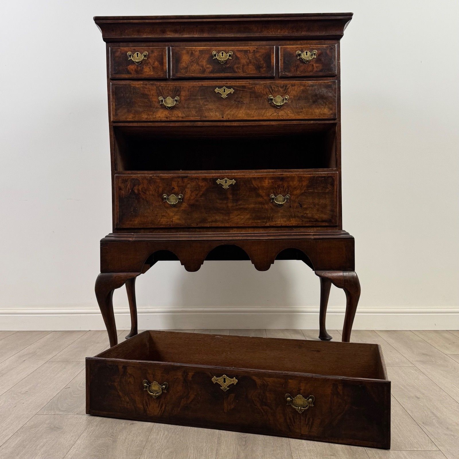 photo for sale Antique 18th Century Georgian Chest Of Drawers In Walnut ( Af 5429 )
