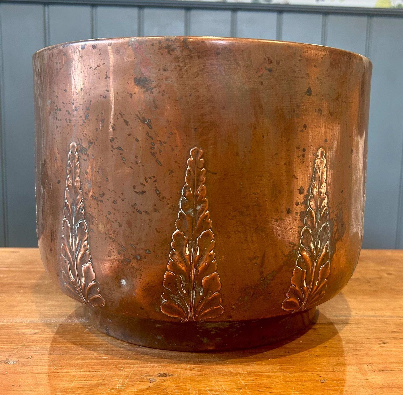 Joseph Sankey & Sons Arts And Crafts Antique Jardinière Planter Pot Plant Copper Box Antique Vintage Victorian Stand Holder Art Nouveau Vase photo for sale