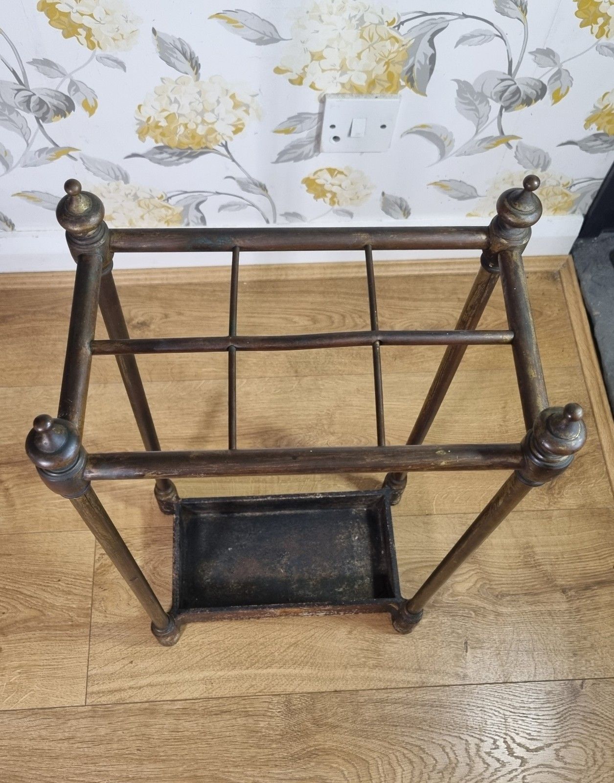 photo vinterior Antique Victorian Tarnished Brass Cast Iron Stick Umbrella Stand 6 Division