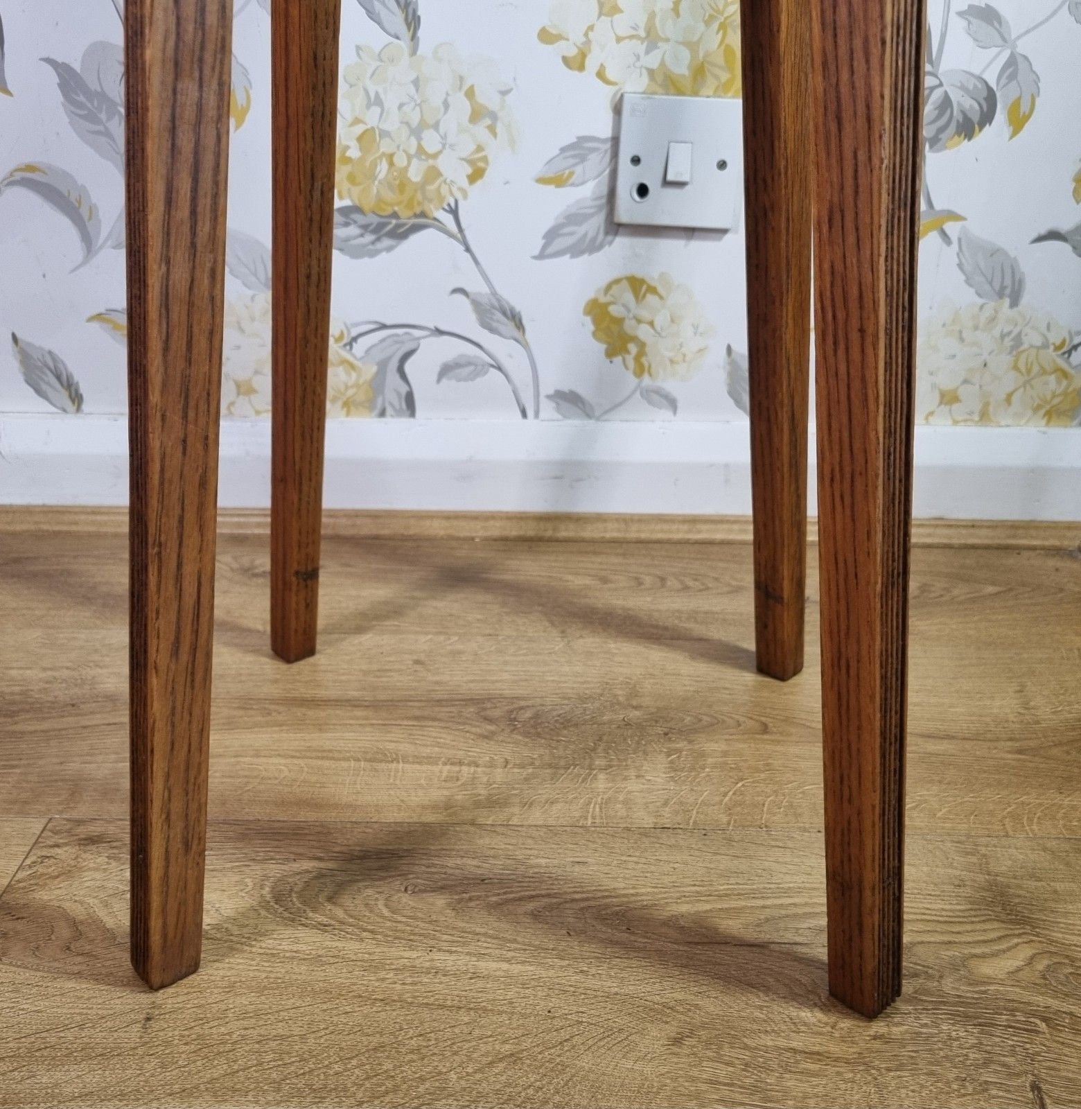 Antique Arts & Crafts Plant Stand Torchere Golden Oak Reeded Legs 74cm Tall photo vintage
