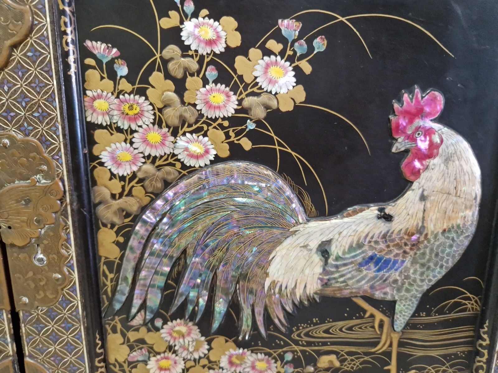 photo for sale Antique Japanese Cabinet 19th Century Lacquered Mother Of Pearl 1850