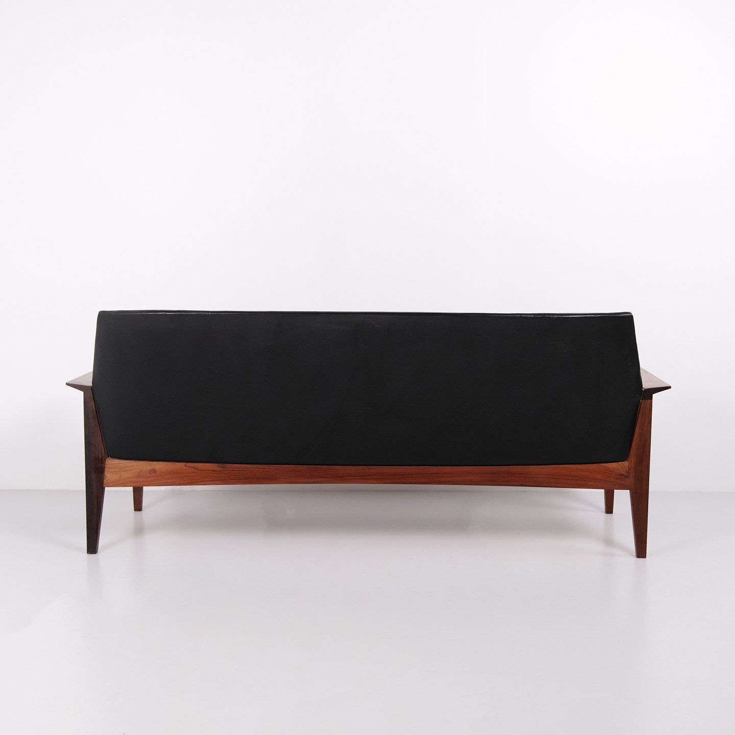 Three Seater Sofa Model "Senior" In Rio Rosewood And Original Black Leather By Steen østergaard For Jason Møbler, 1960s photo Furniture