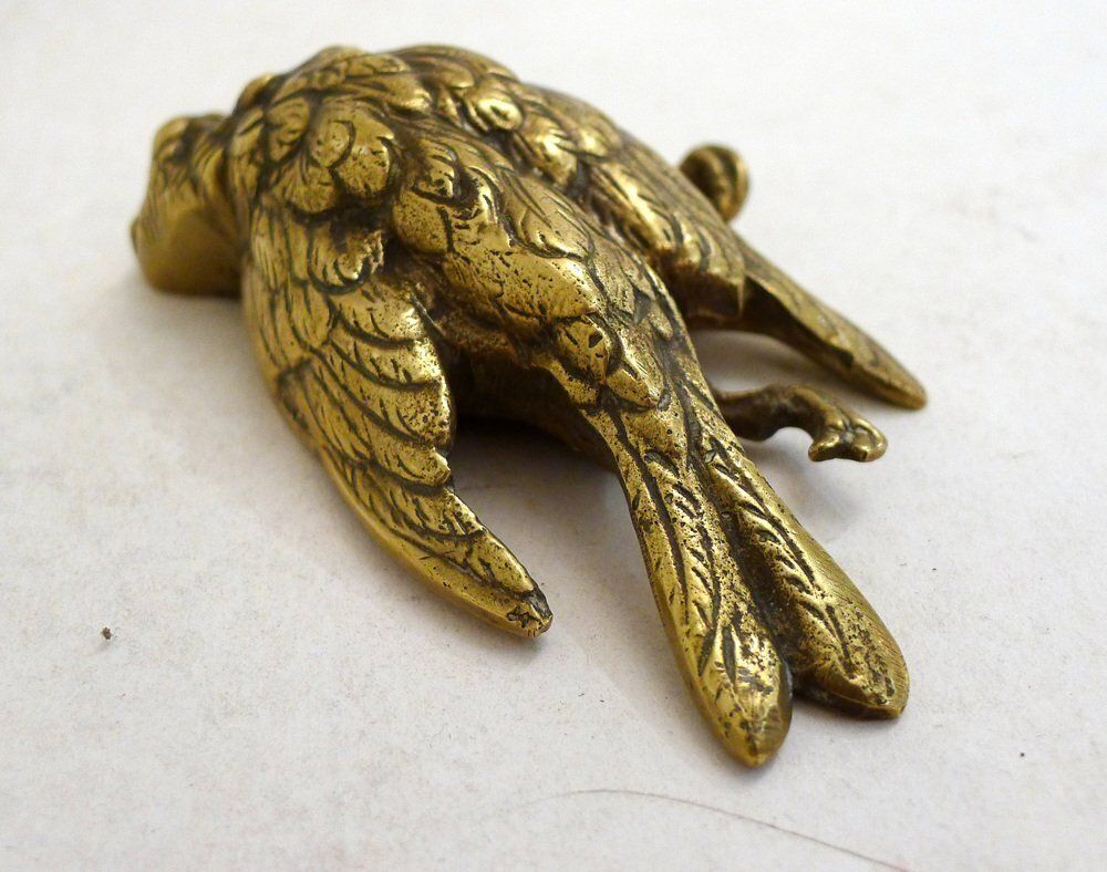 Small Paperweight Sculpture Of A Dead Bird In Gilt Bronze Or Brass, Early 20th Century photo vintage