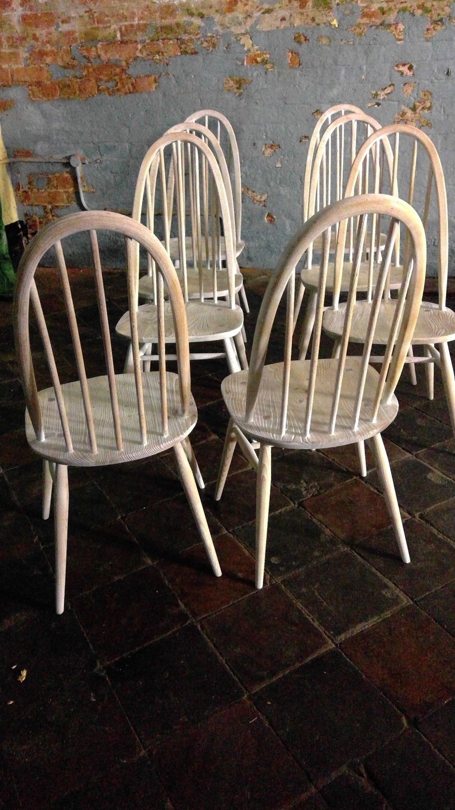 A Good Set Of 6 Ercol Limed Elm Windsor Hooped Back Stick Chairs photo 800.0