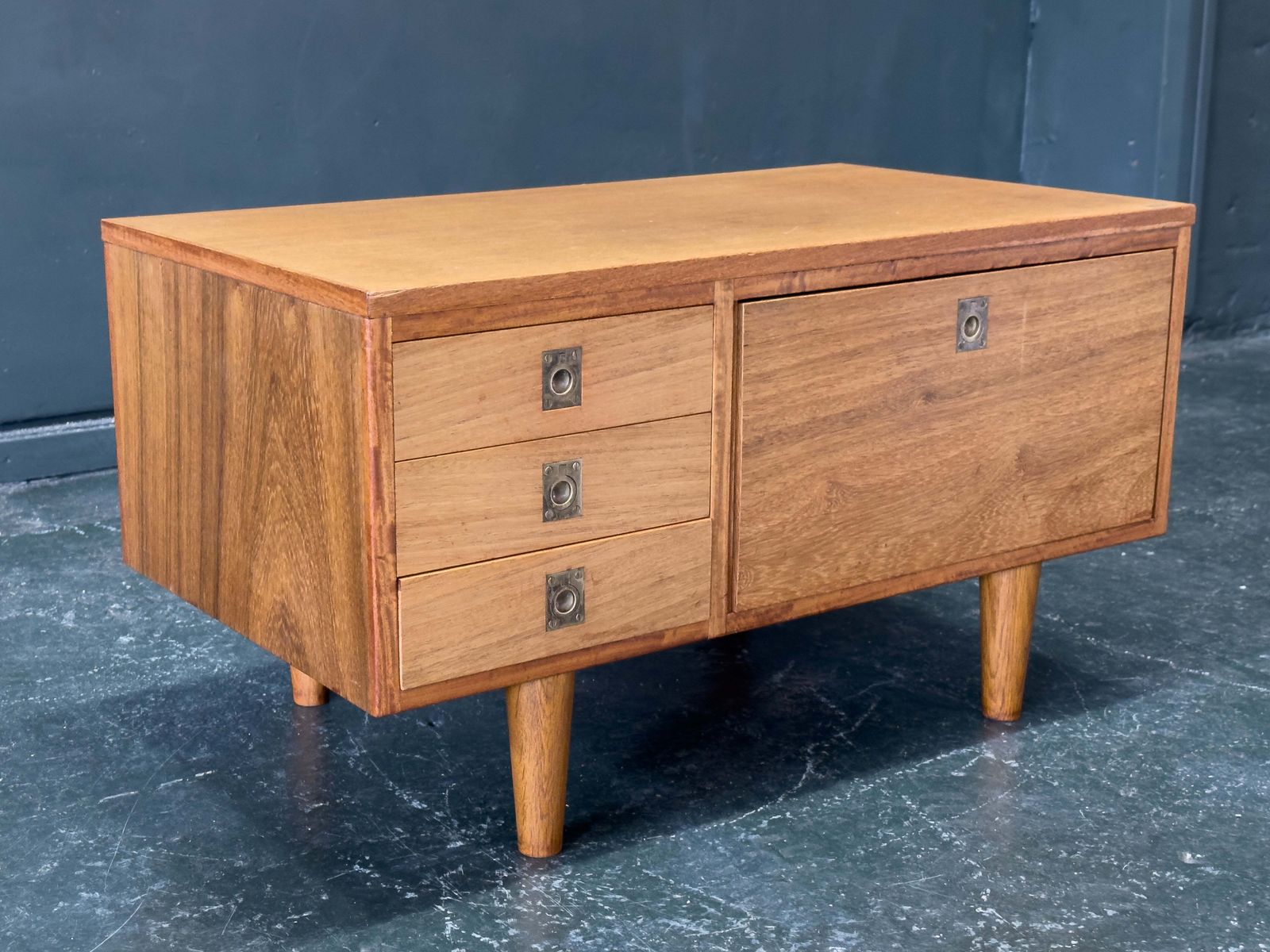 Small Oak Sideboard photo buy