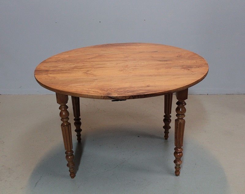Philippe Table L. Ash 19th