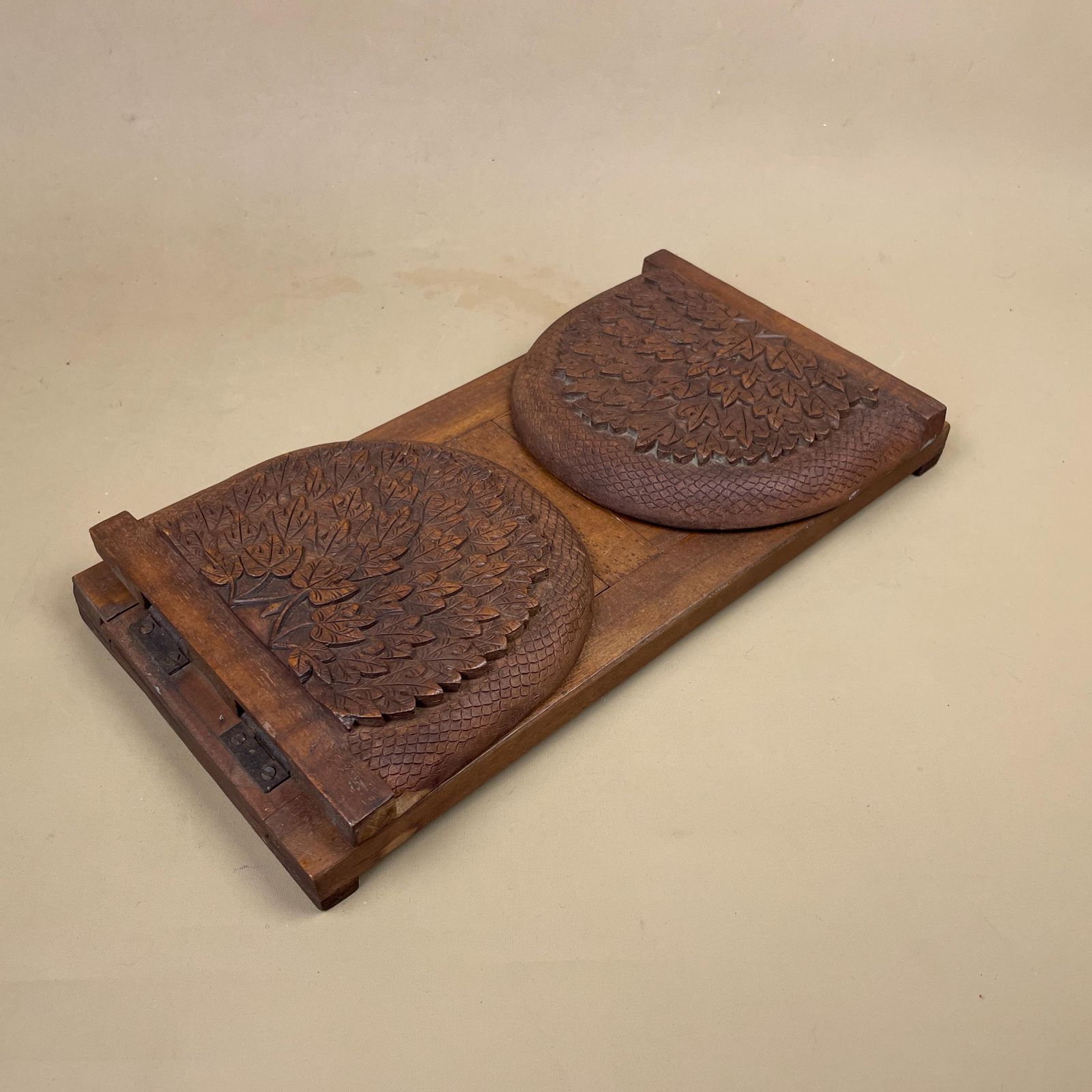 Hand Carved Sliding Bookends Extending Anglo Indian Wooden Handmade Fold Down Shelf Display Library Novel Stand Adjustable Bookend Book Ends