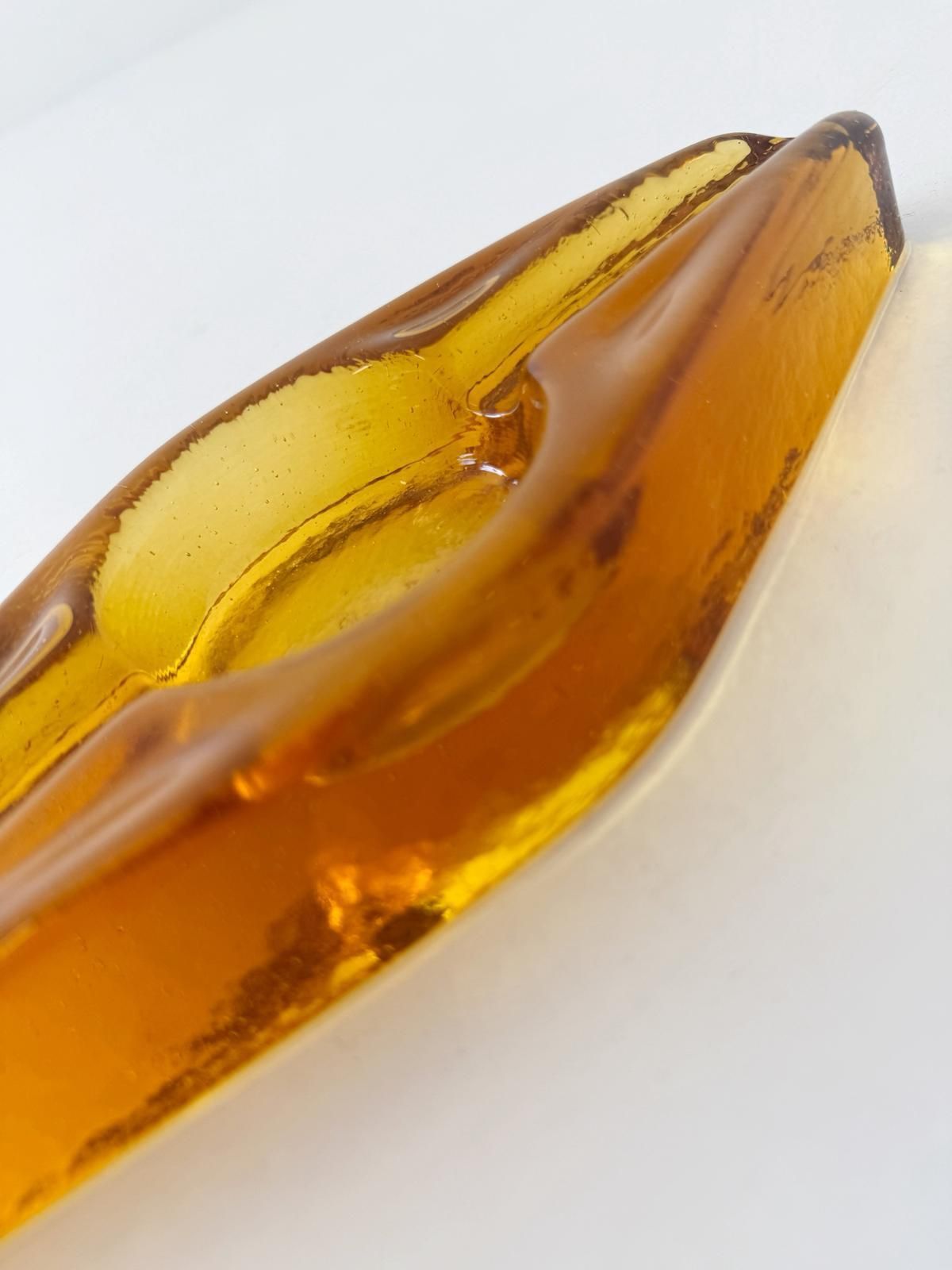 Vintage Amber Glass Ashtray – 1960s/1970s Design photo Home Decor