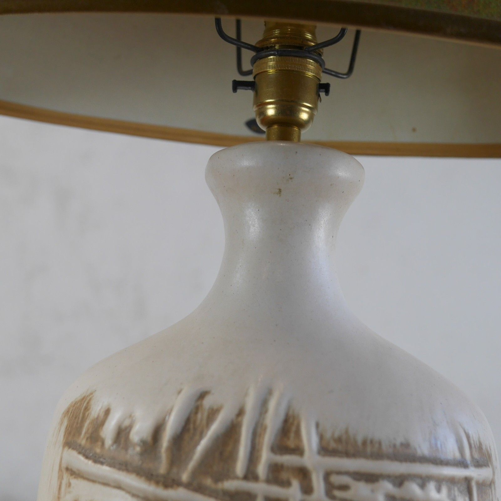 photo vintage Vintage Mid Century Abstract Brutalist Studio Pottery Lamp Shade #102729