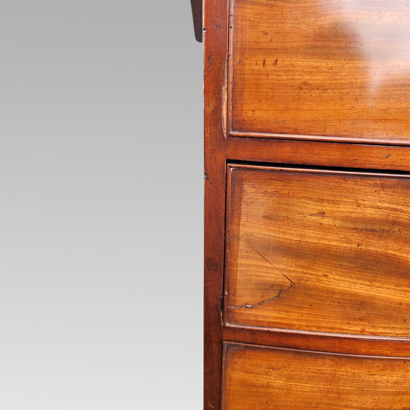 photo furniture Fabulous Victorian Mahogany Chest Of Drawers Bow Front Turned Handles