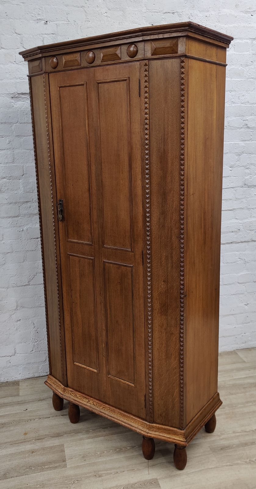 Early 20th Century Oak Hall Cupboard Single Wardrobe By Galloway And Sykes photo for sale