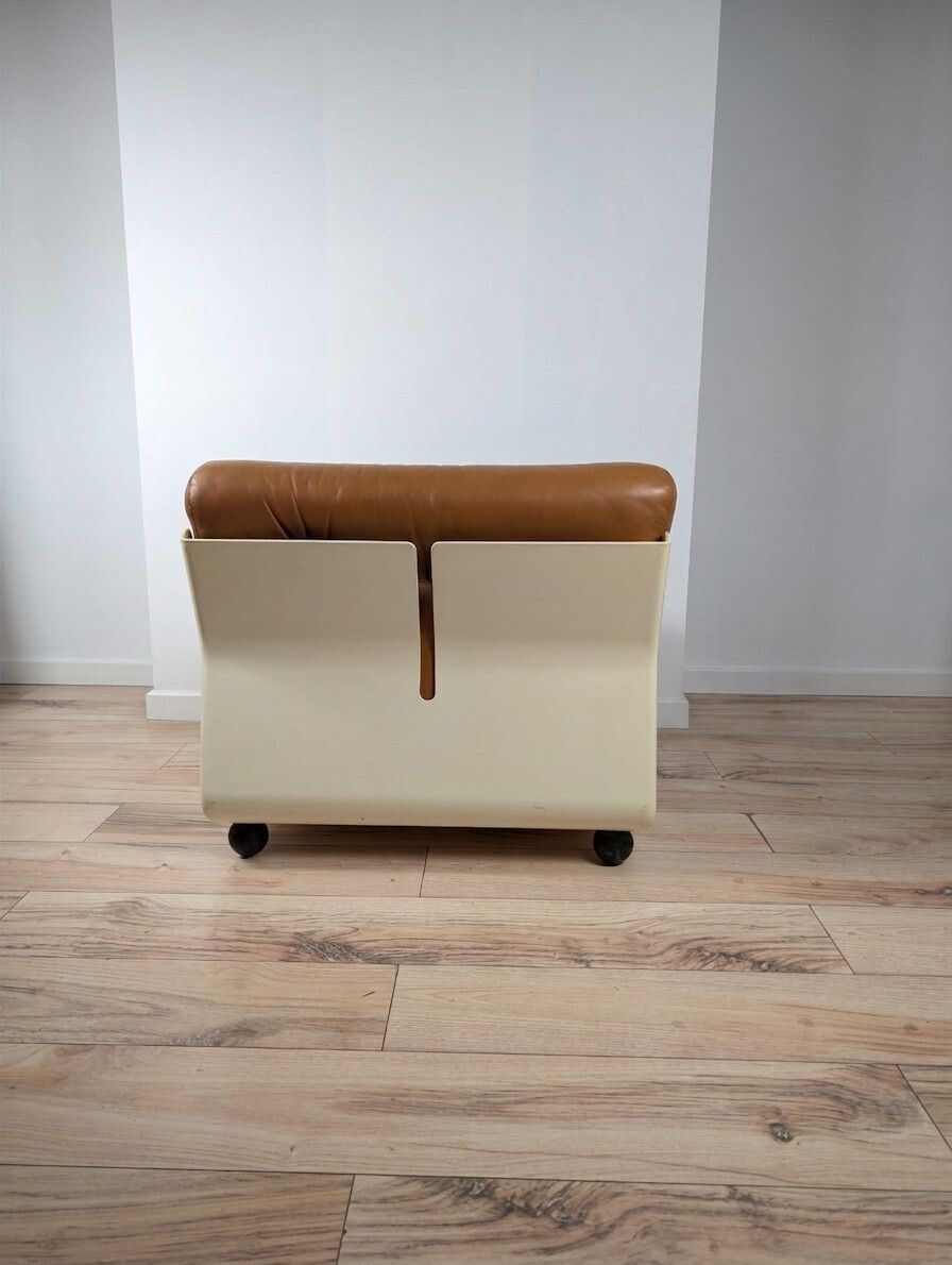 Vintage Italian “Amanta” Tan Leather Lounge Chair By Mario Bellini For C&B Italia, 1975 Mcm photo vintage