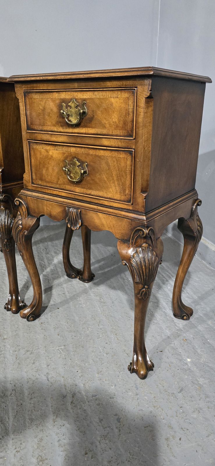 Top Quality Queen Anne Walnut Bedside Chest Of Drawers photo for sale