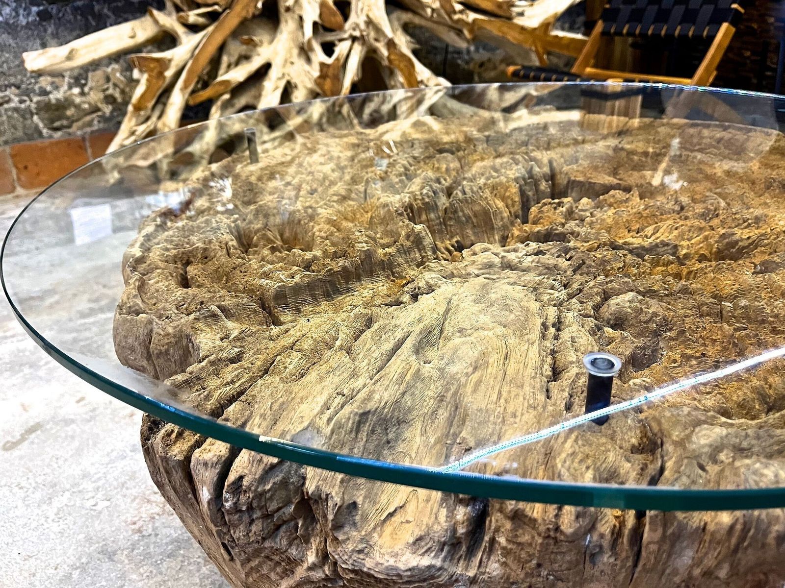 photo furniture Modern Organic Driftwood Coffee Table With Glass Top, Black Steel Base, Idn 2025