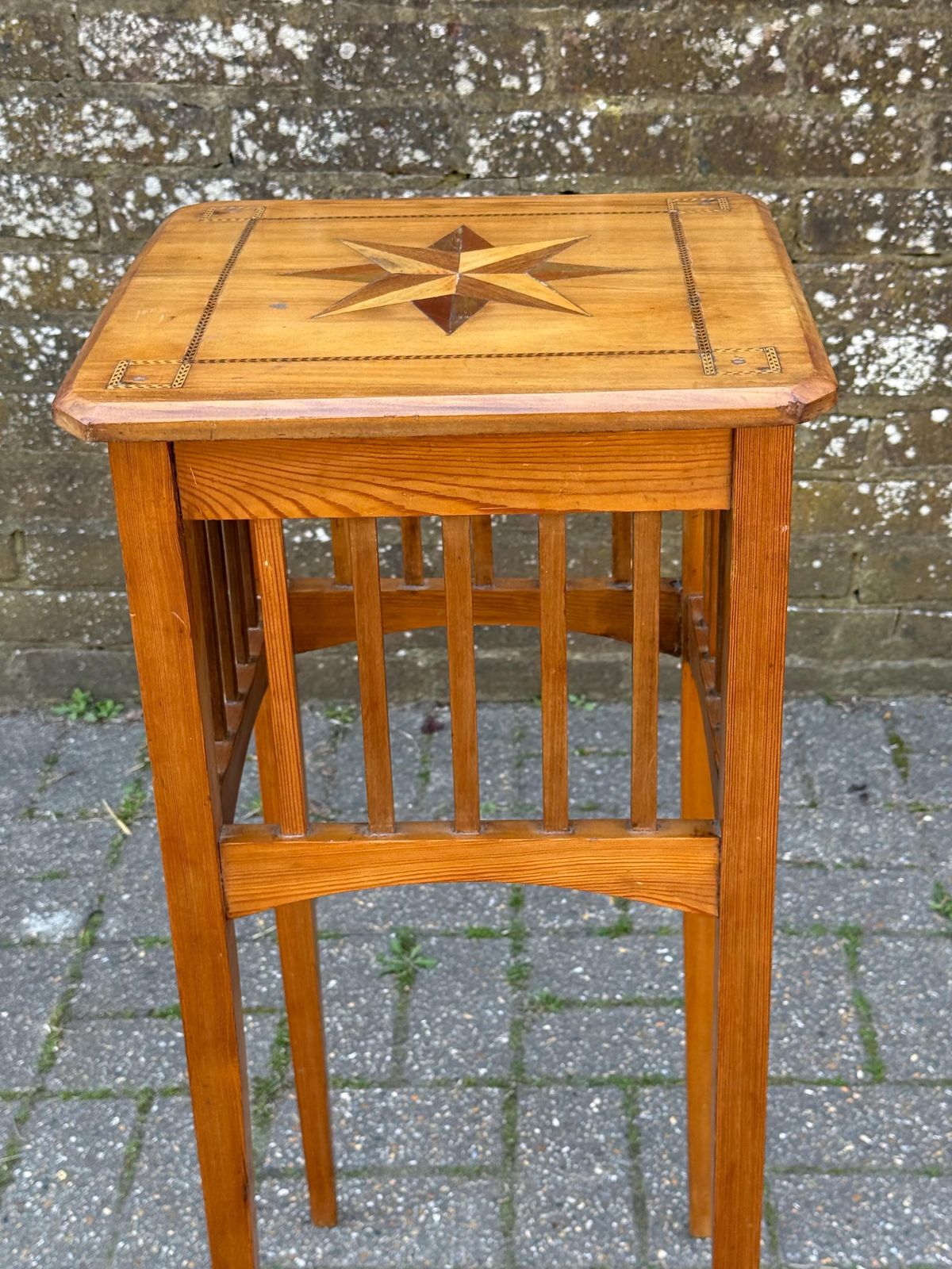 photo vinterior Vintage Inlaid Plant Stand Edwardian Style Wooden Side Table