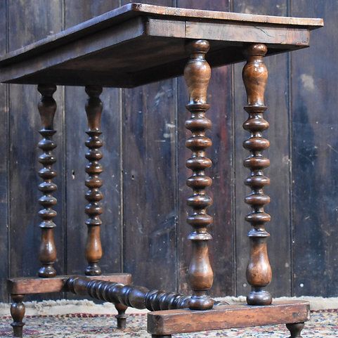 photo furniture Antique Mahogany Country House Chess Checkers Bobbin Turned Leg Side Sofa Table