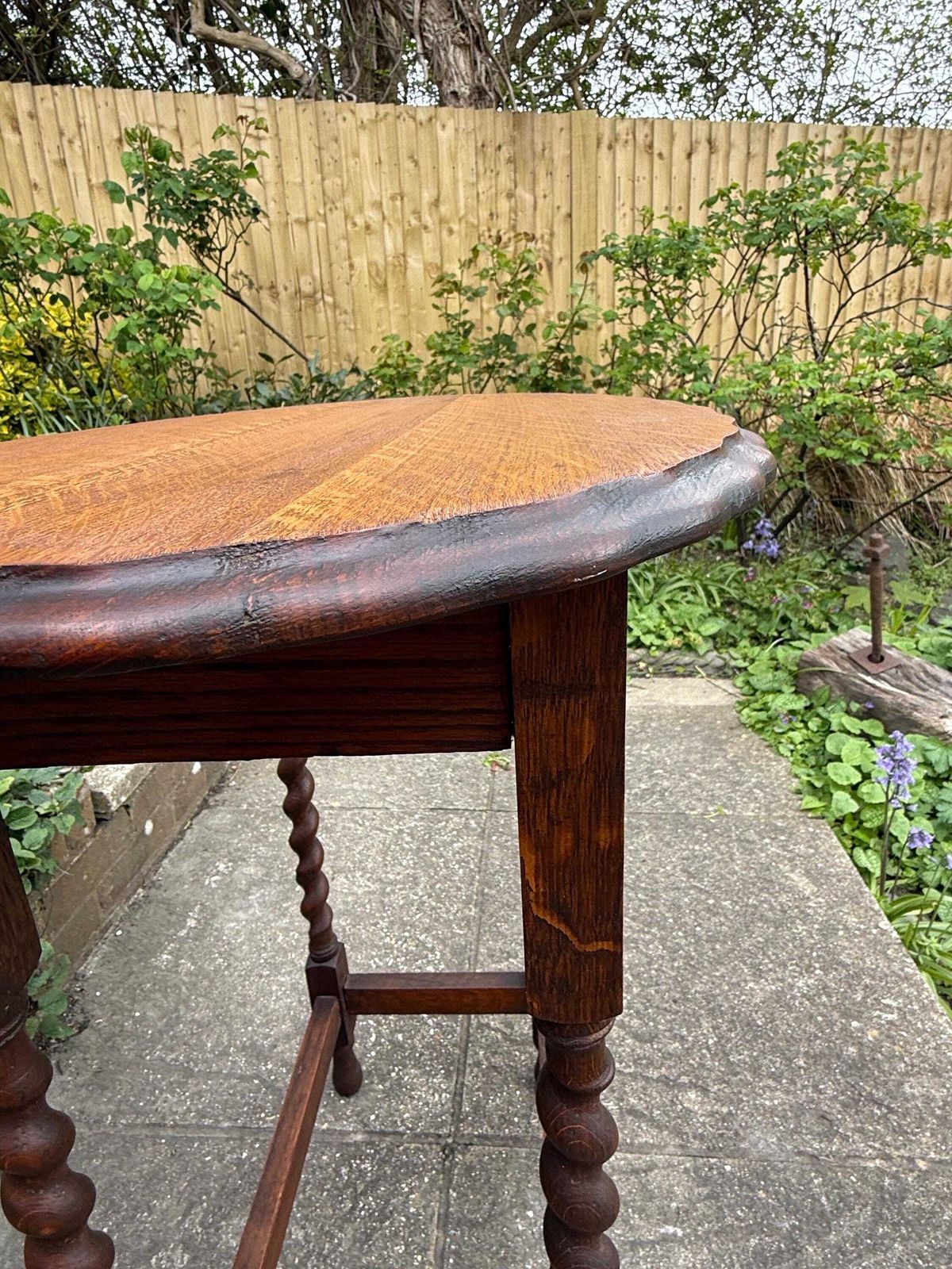 photo furniture Vintage Oak Barley Twist Side Table, Bobbin Leg Occasional Table