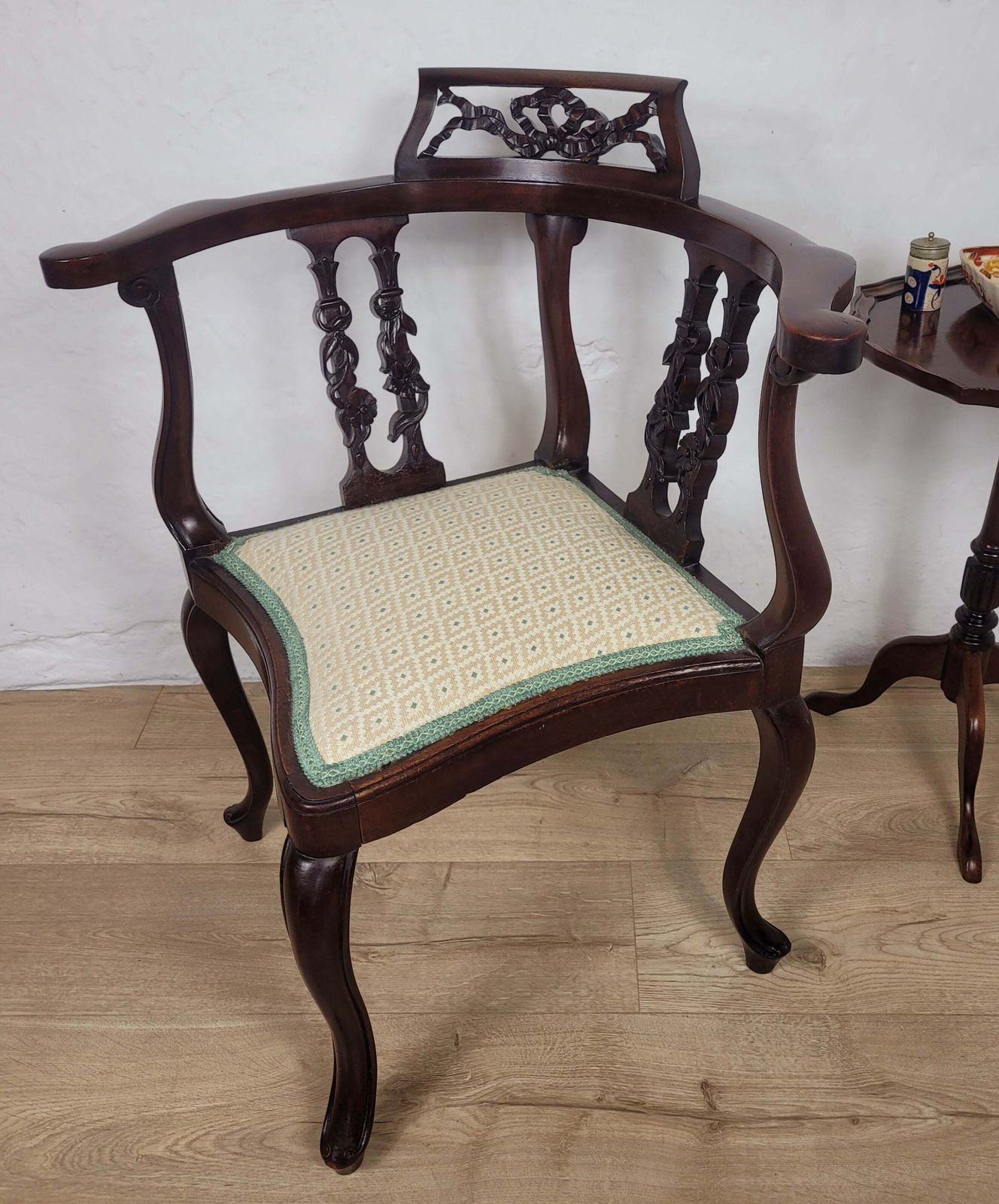 Edwardian Corner Chair Carved Ribbon Crest Floral Slat English
