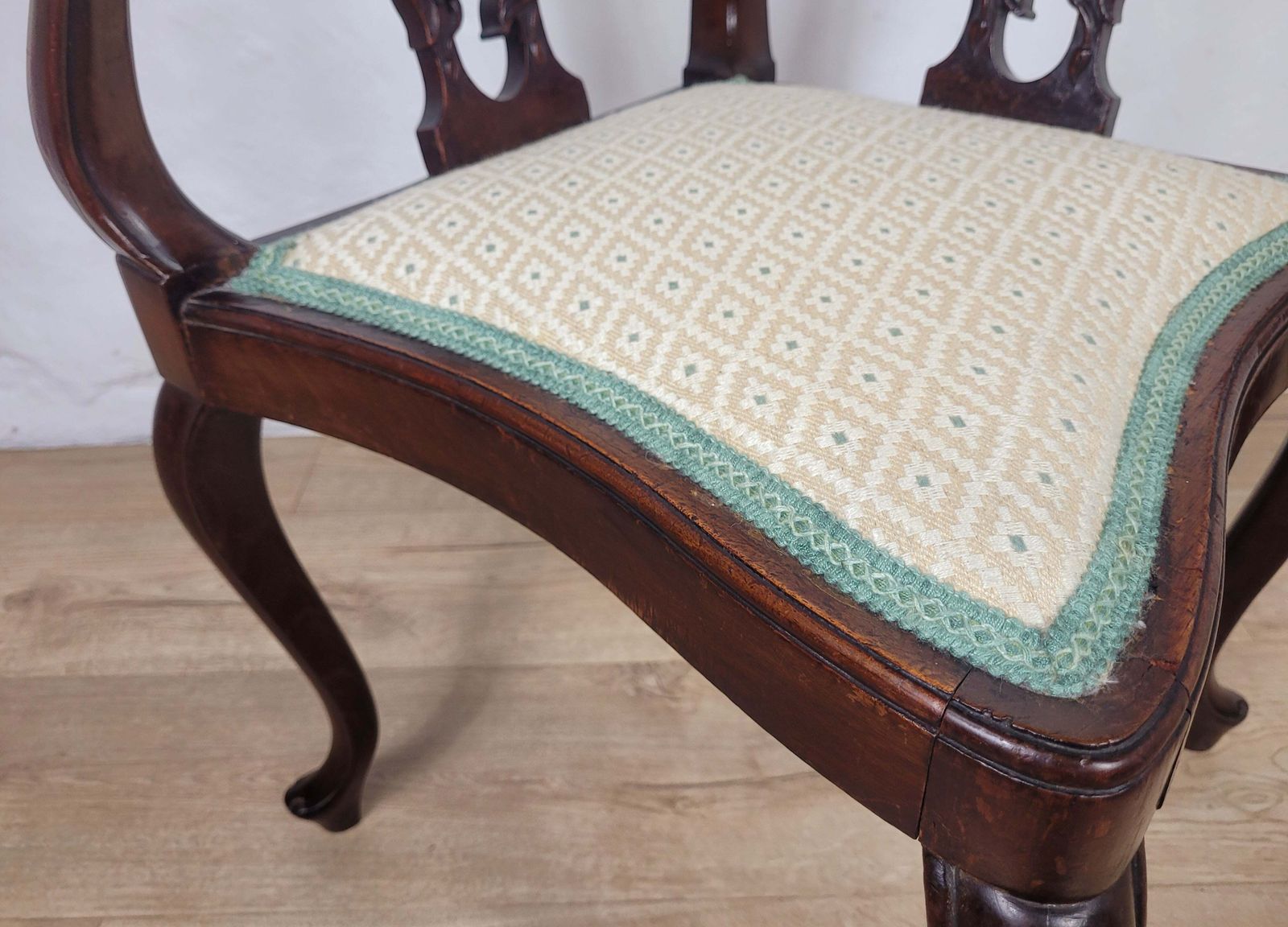 Furniture Edwardian Corner Chair Carved Ribbon Crest Floral Slat English photo