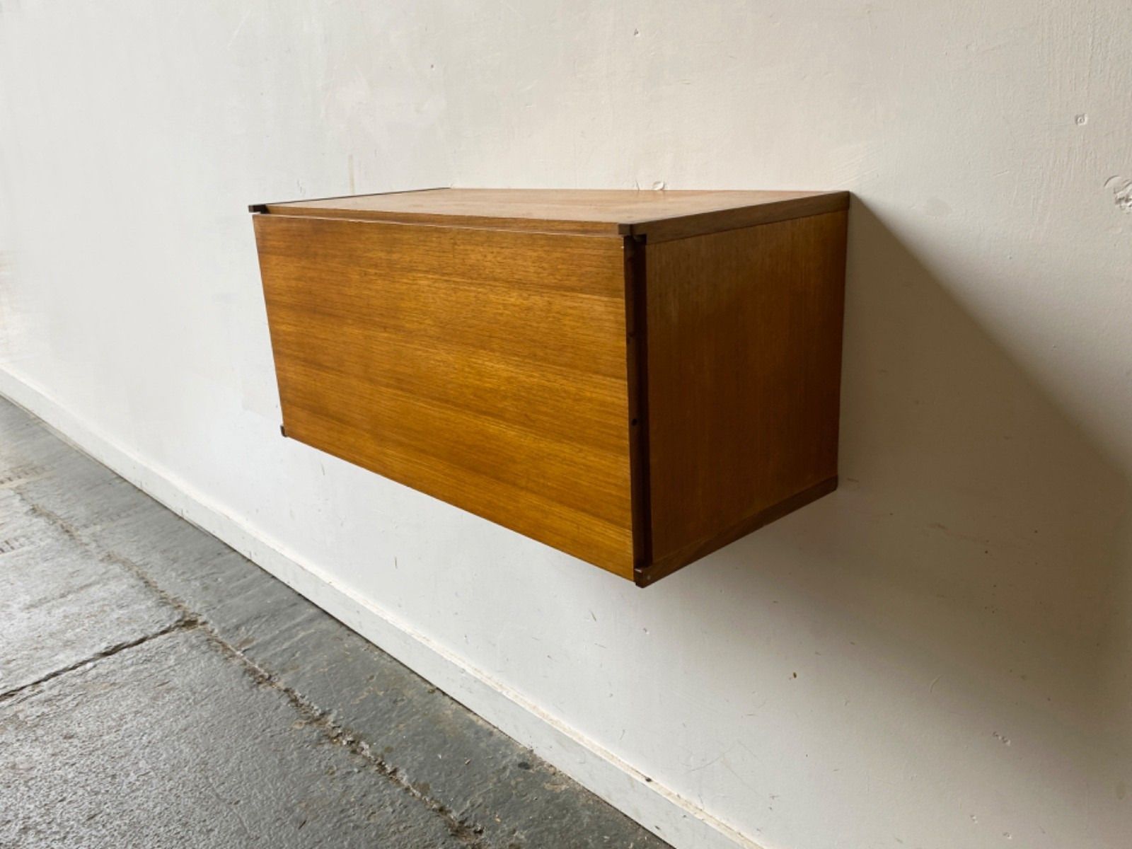 Mid Century Modern Wall Mounted Desk Unit By Beaver & Tapley photo for sale
