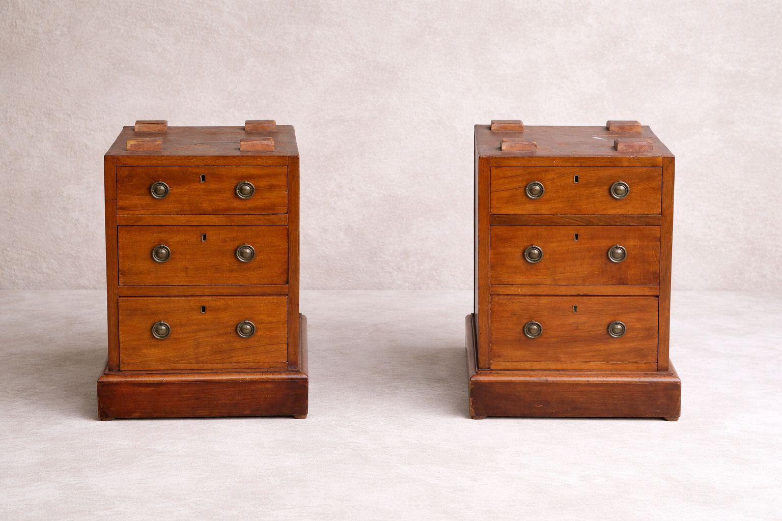 Late Victorian Mahogany Pedestal Desk With Original Leather Top photo 1250.0