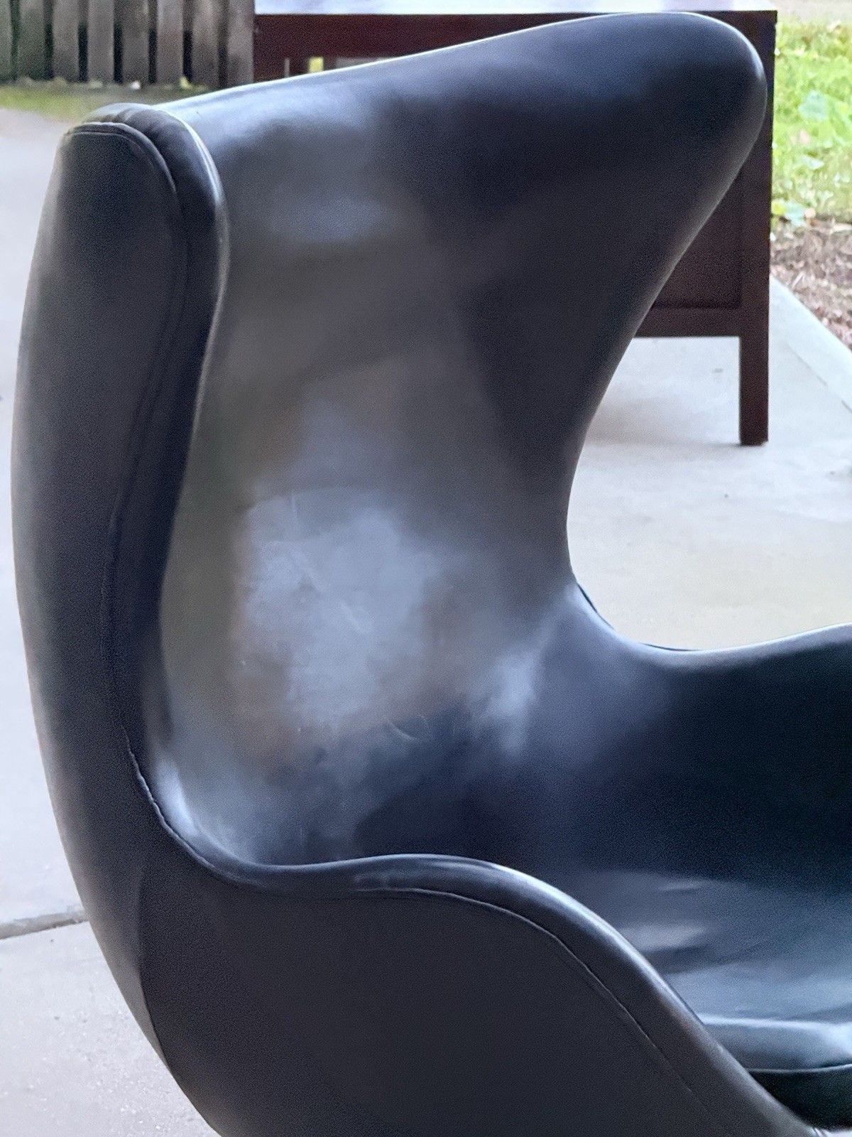photo vintage Arne Jacobsen Egg Chair Model 3316 Fritz Hansen Style Swivel Lounge Chair.