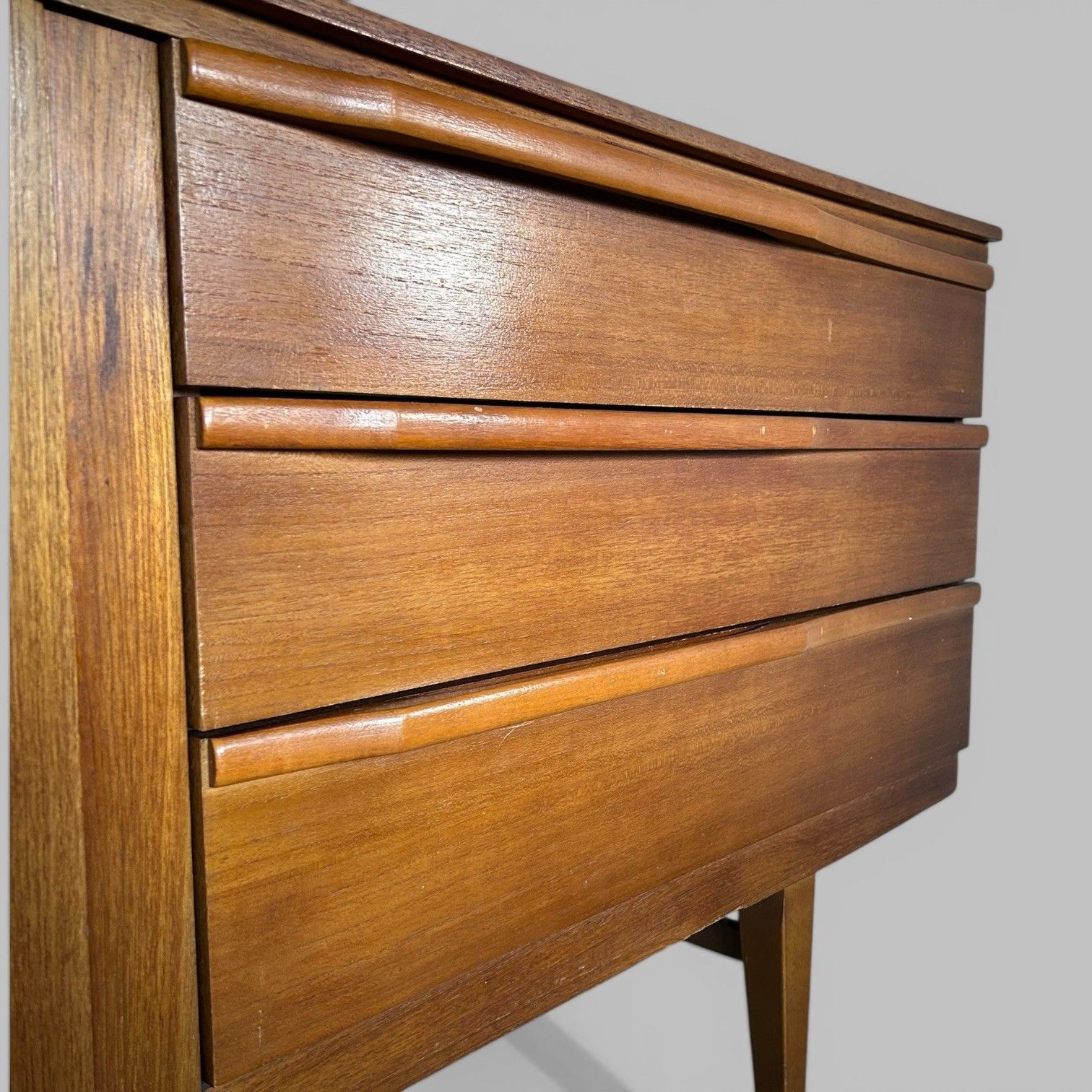 Beautility Teak Sideboard Mid Century Bow Front photo vinterior