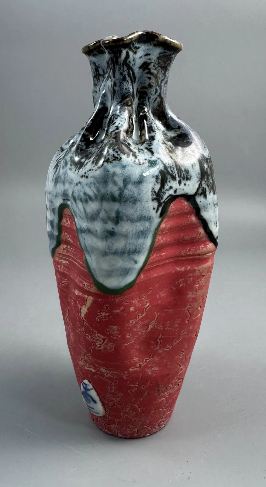 photo vinterior Japanese Sumida Gawa Baluster Vase With Applied Karako Figure, Signed Kōko — Meiji / Early Taishō Period
