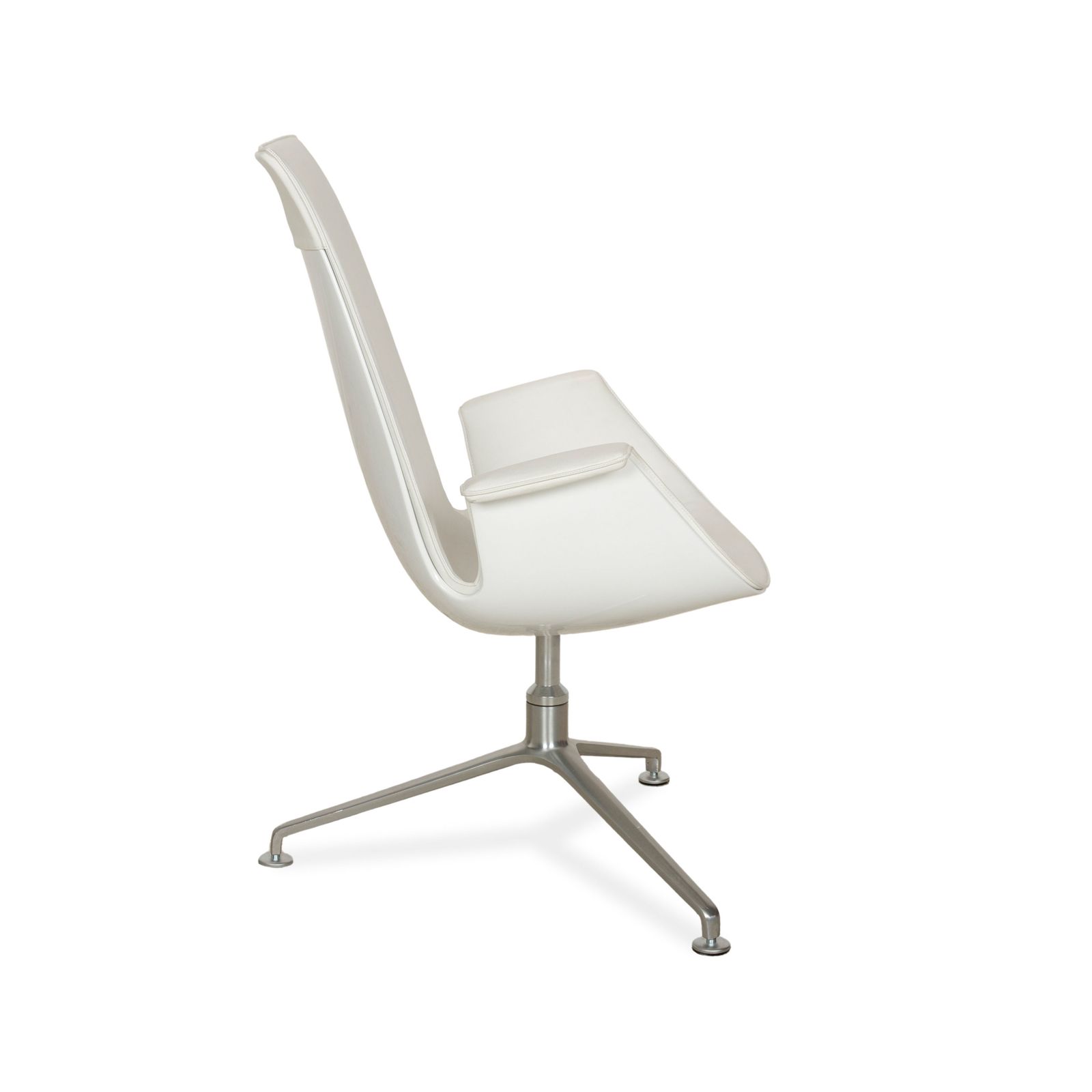 Walter Knoll FK fauteuil – wit leer, witte schaal, draaifunctie photo buy