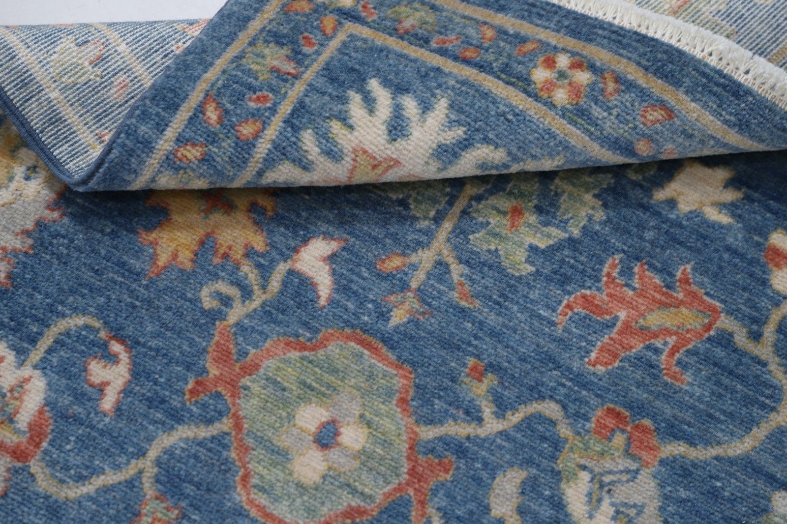 2'5"X3'11" Modern Turks Wollen Vloerkleed, Blauw Bloemmotief Oushak Accent Tapijt photo Textiel