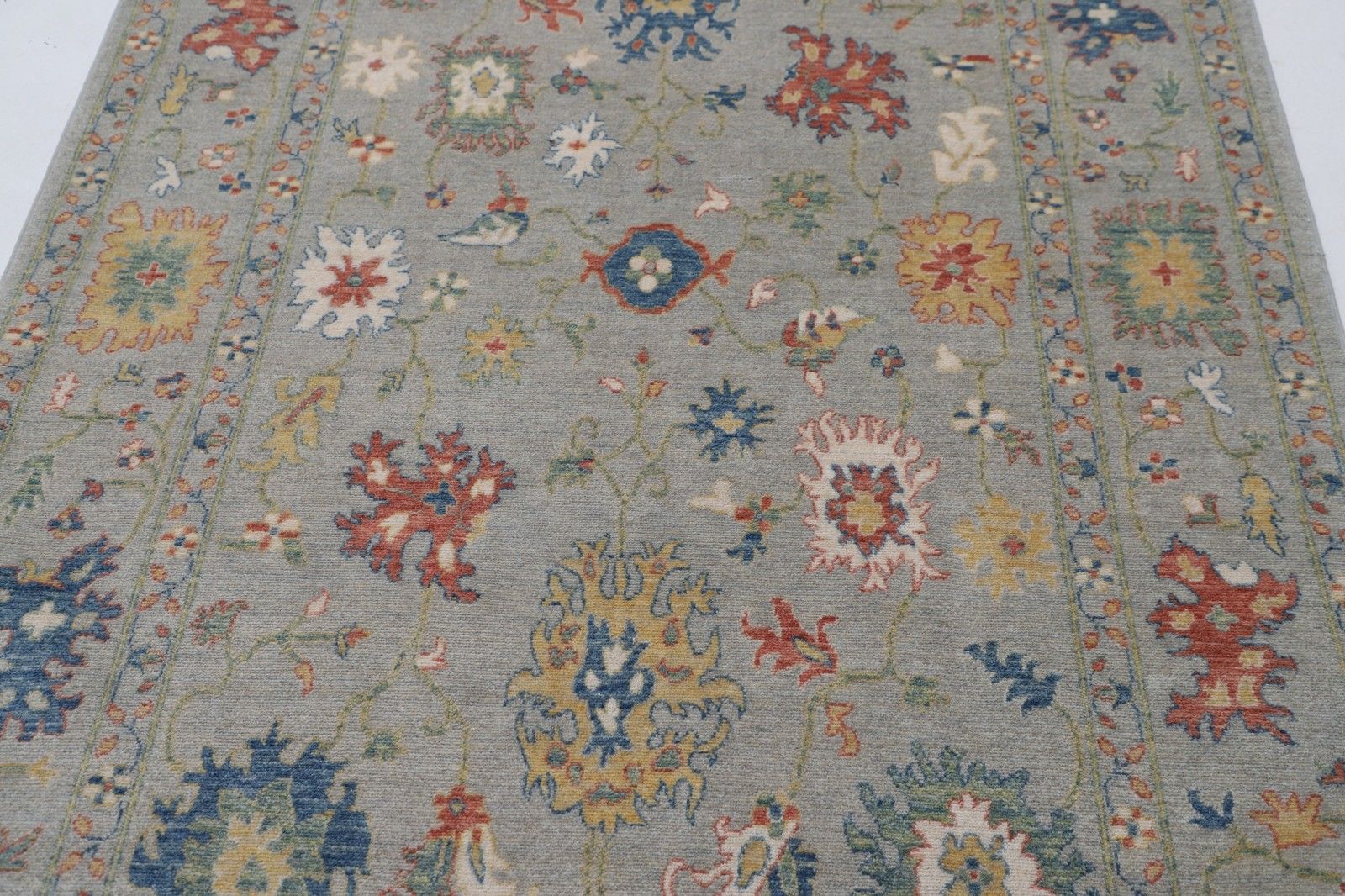 Tapis en laine turc moderne 4'10" x 7'11", pour salon, chambre et salle à manger photo for sale