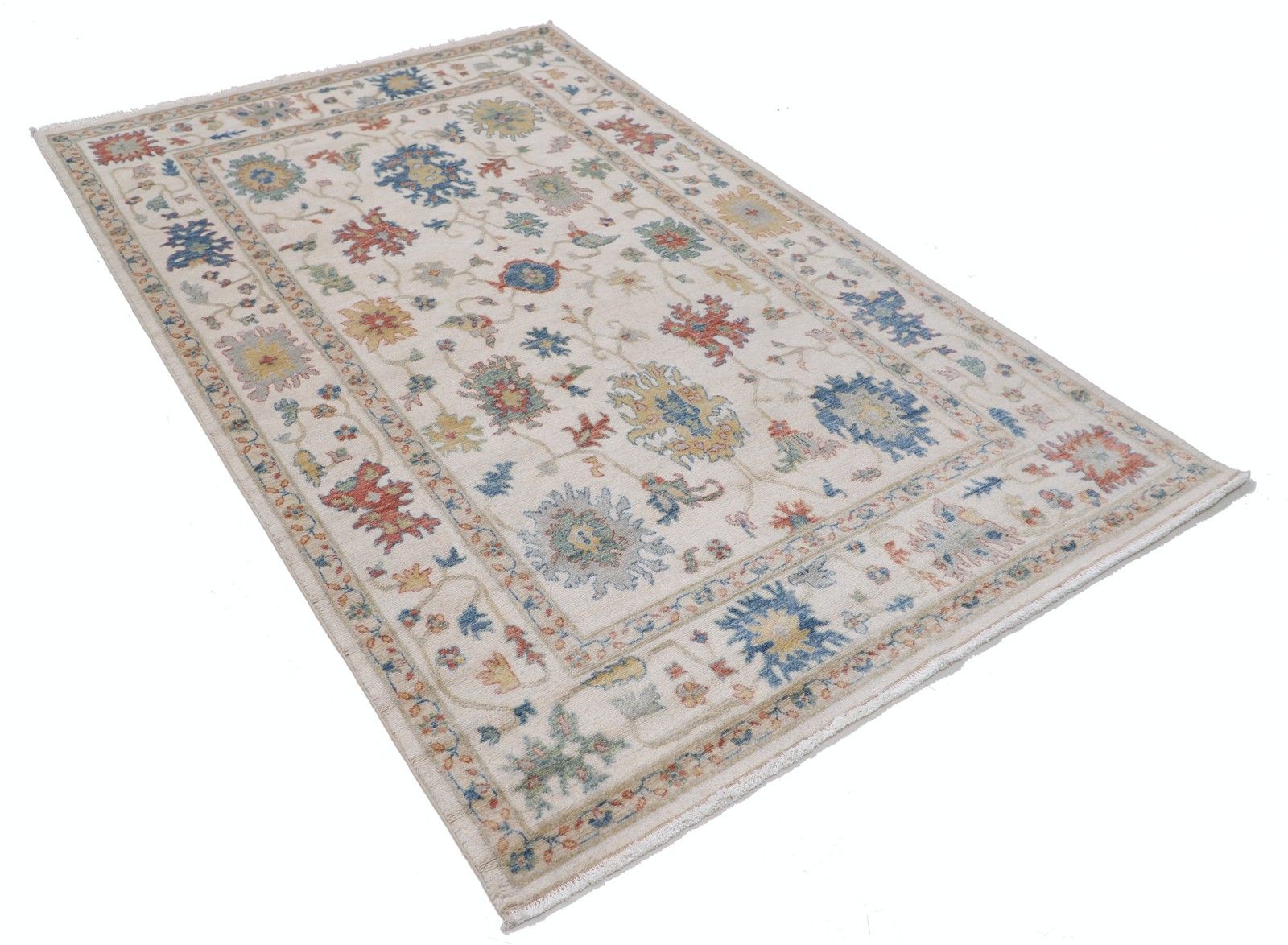 Tapis de sol turc moderne à motifs floraux, 148 x 239 cm, laine Oushak 100 % photo furniture