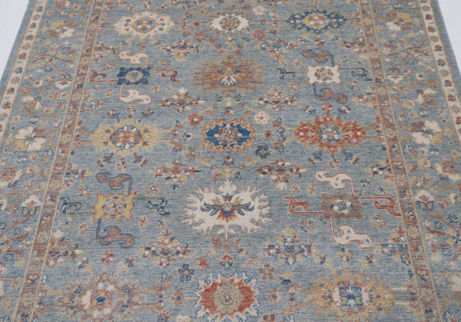 4'11"X7'10" Modern Turkish Wool Rug For Living Room, Bedroom And Dining Room photo for sale
