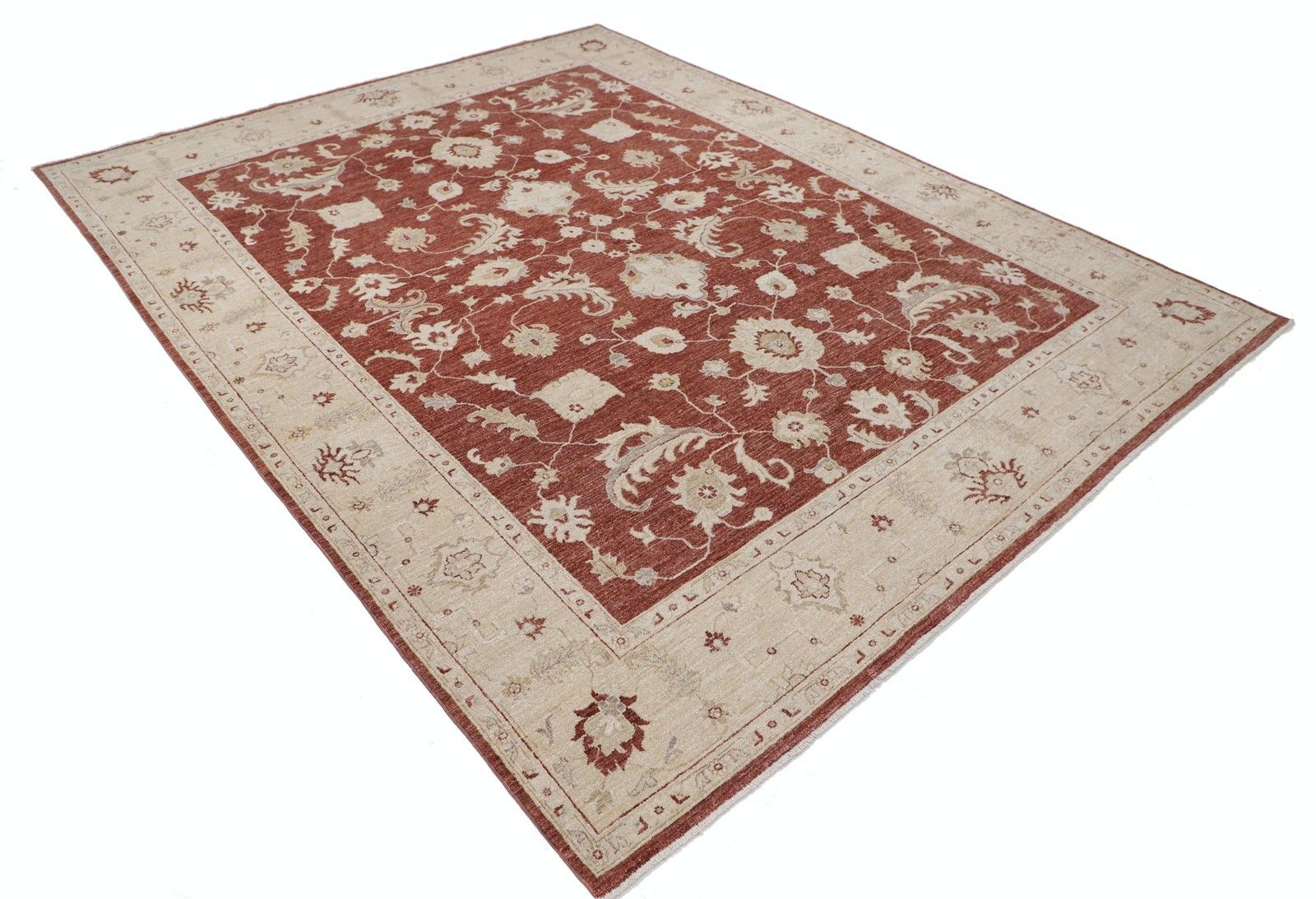 Tapis de sol turc à motifs floraux, noué à la main, champ rouge et bordure beige, 2,37 x 2,95 m photo furniture