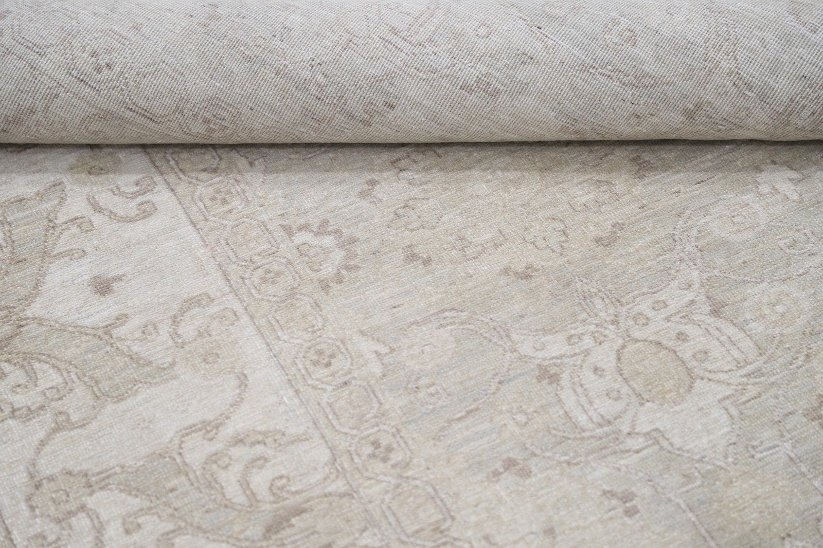 6.2x9 Ft Handmade Area Rug. 100% Wool Living Room Carpet. Beige Floor Covering photo 3233.0