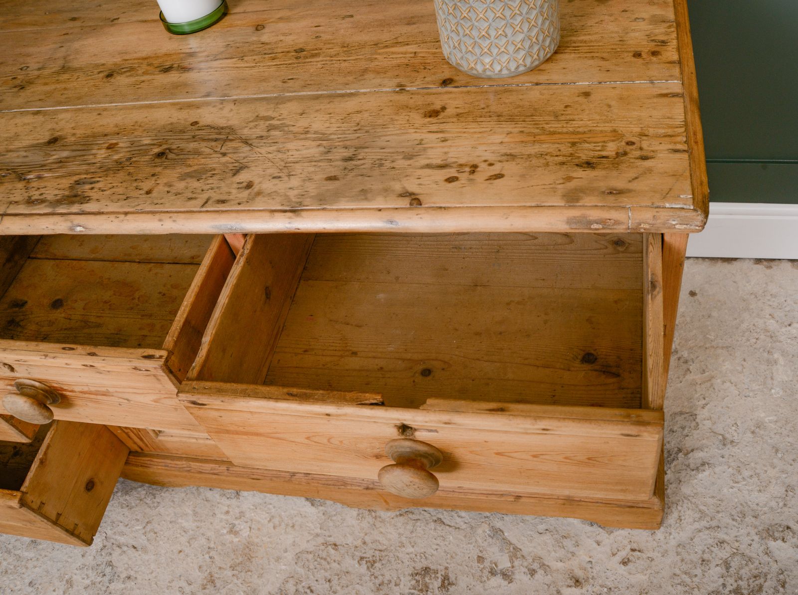 1100.0 Victorian Pine Sideboard photo