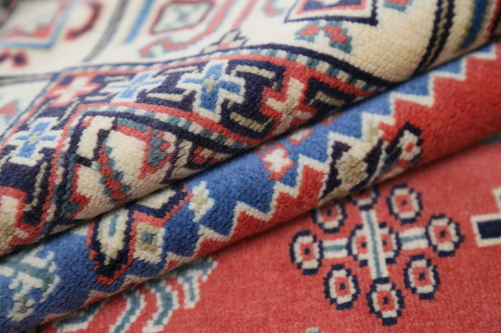 4.2x6 Ft Hand Knotted Tribal Rug. Red Accent Rug With Medallion Design photo vinterior