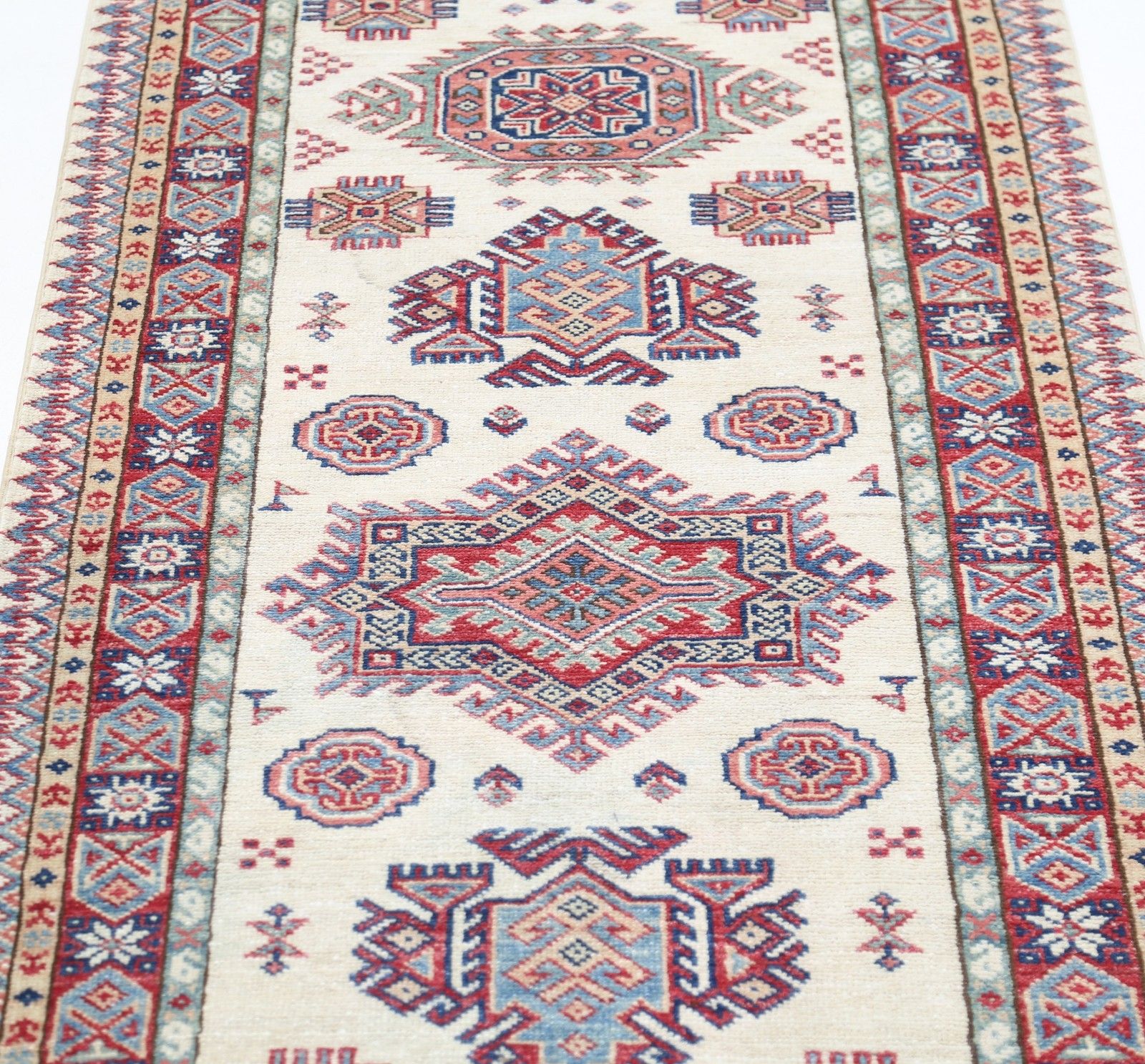 Tapis de couloir tribal 74 x 252 cm, noué à la main photo for sale