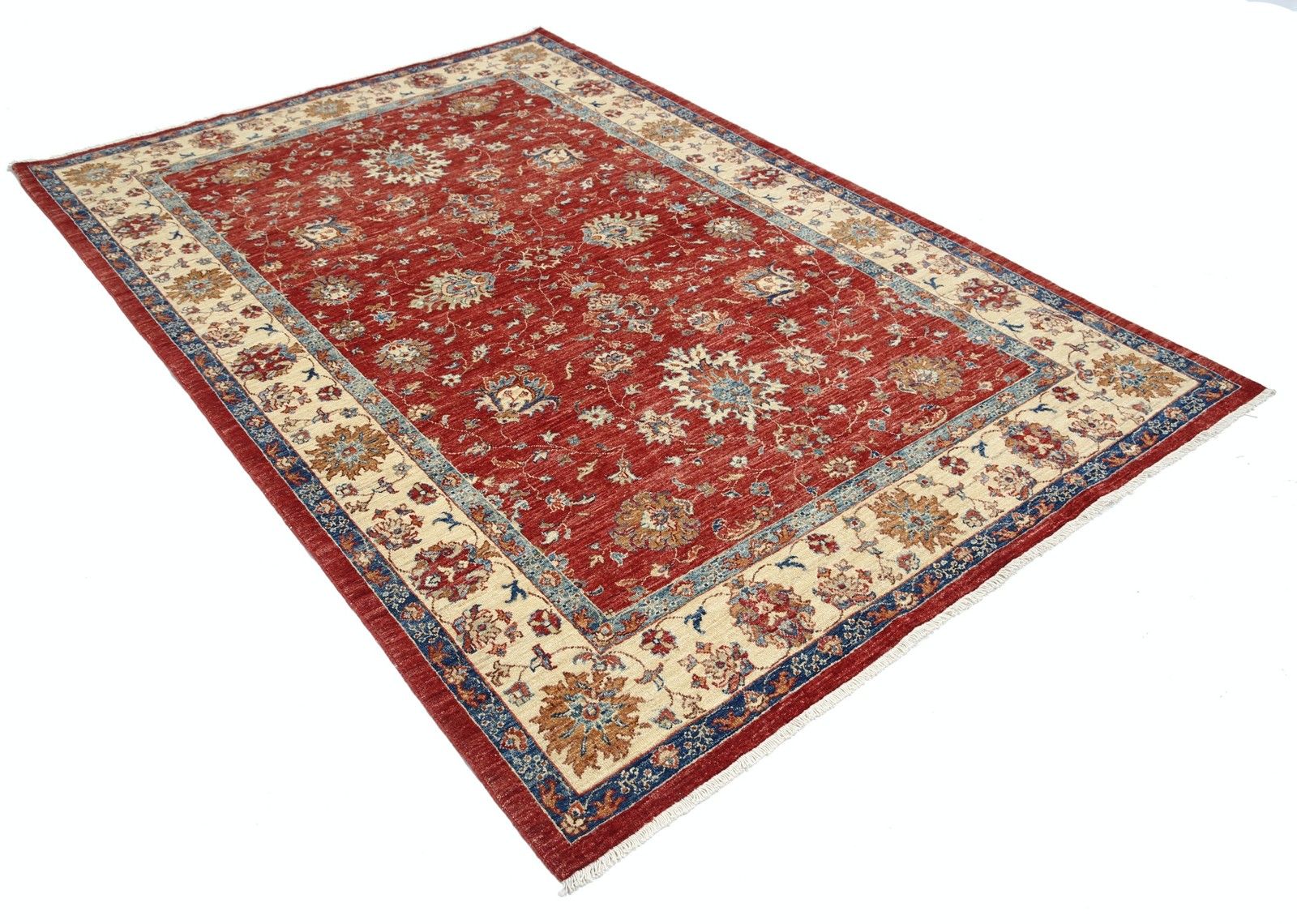 Tapis turc noué à la main 5,7 x 8,2 ft, fond rouge, bordure ivoire et détails bleus photo furniture