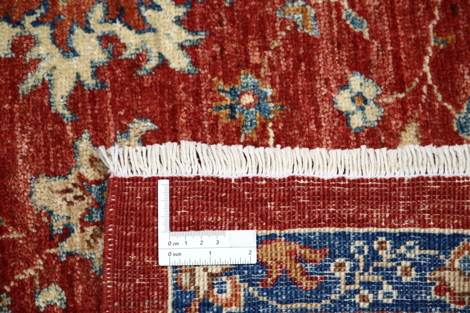 Tapis turc noué à la main 5,7 x 8,2 ft, fond rouge, bordure ivoire et détails bleus photo buy
