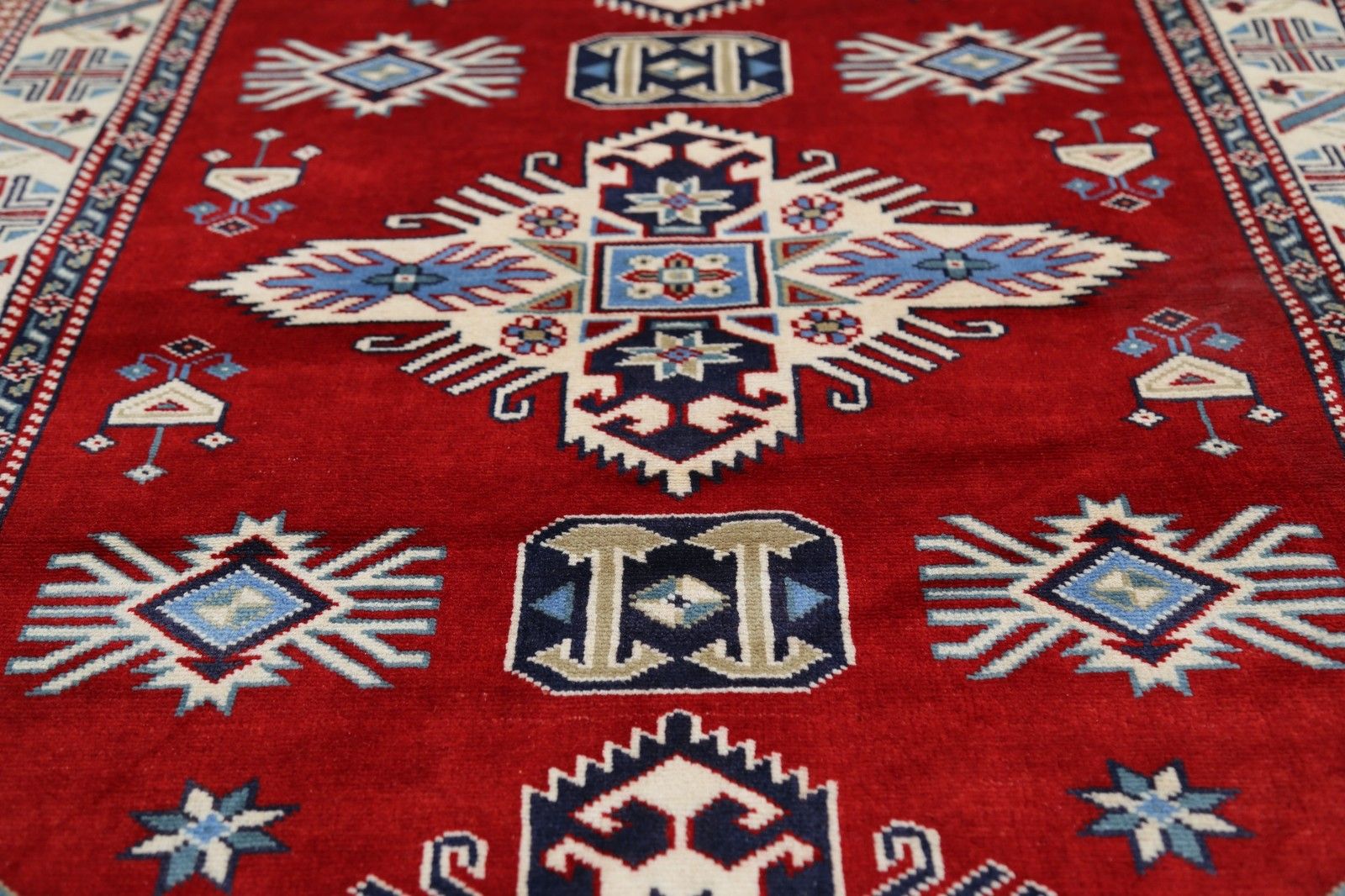 Tapis d'accent tribal noué à la main, rouge, bleu marine, ivoire et bleu clair, 97 x 150 cm photo 772.0