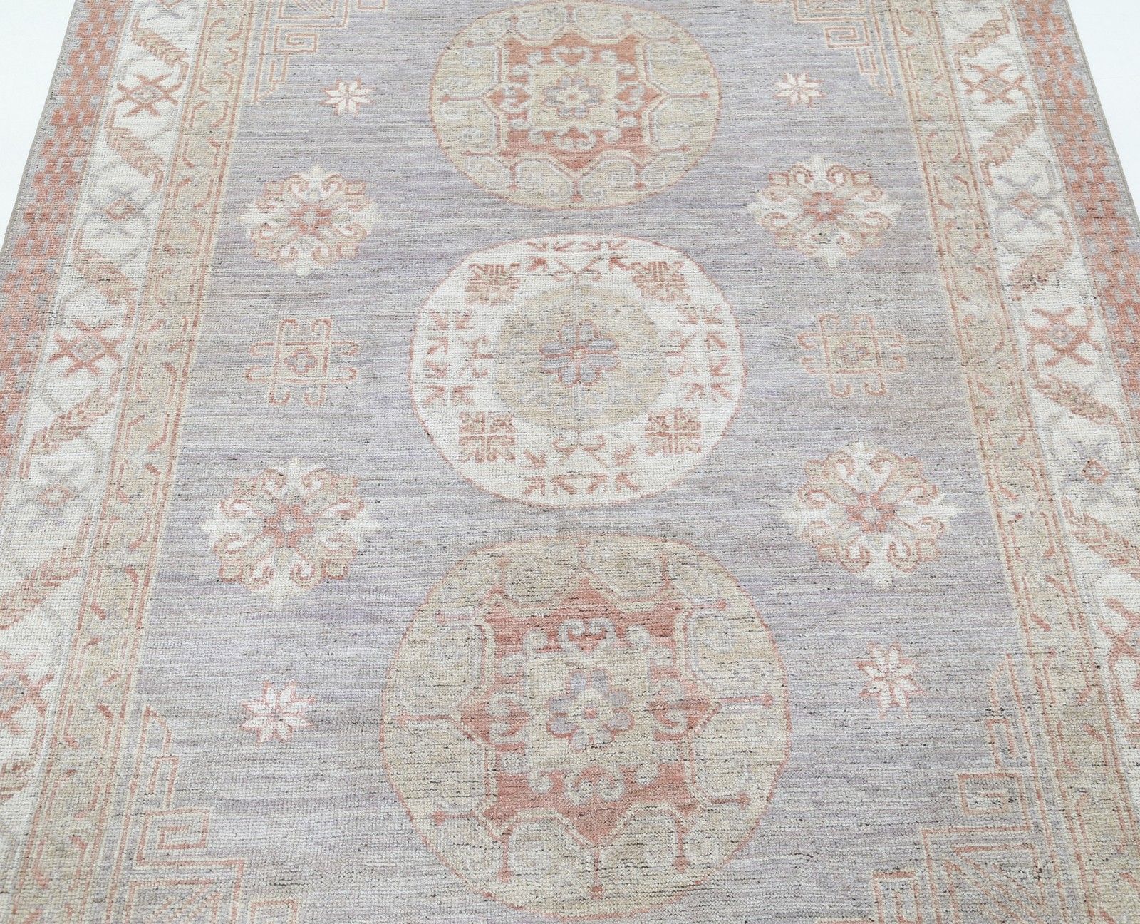 4,8 x 6,8 ft Handgeknoopt Turks Geometrisch Wollen Vloerkleed in Zachte Tinten photo for sale