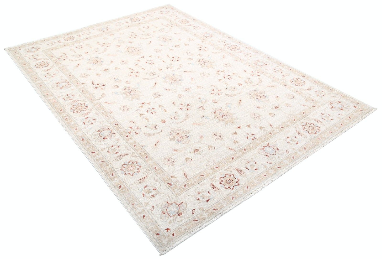 Tapis Oushak en laine noué à la main, 1,71 x 2,29 m. Tapis turc beige à motifs floraux photo furniture
