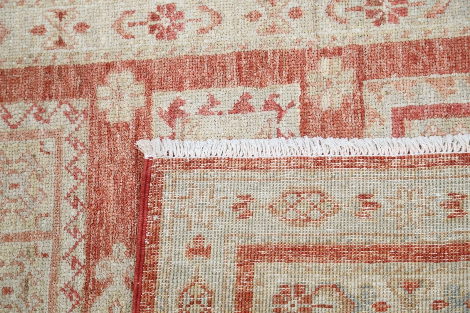 2,7x4,3 ft handgeknoopt vloerkleed in rood en ivoor. Turks accent­kleed met geometrisch motief photo 576.0