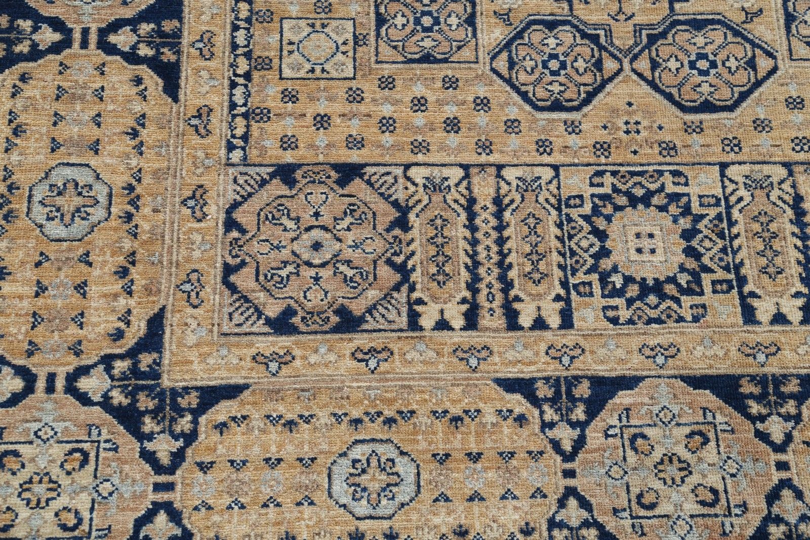 Tapis de laine turc à motifs géométriques, noué à la main, 166 x 232 cm photo vinterior