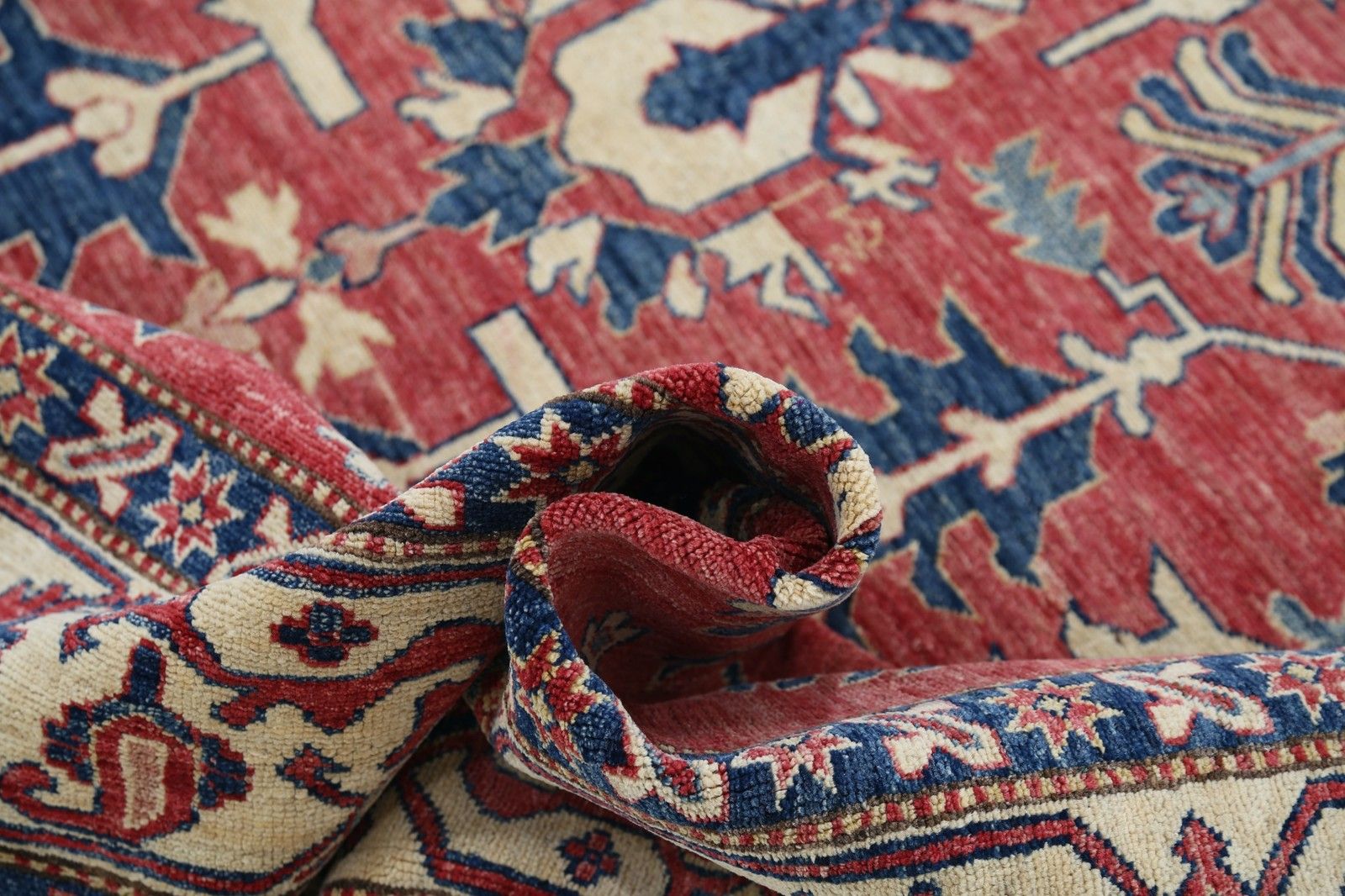 Tapis en laine noué à la main 2,49 x 3,28 m, rouge. Tapis turc à motifs floraux pour salon photo vinterior